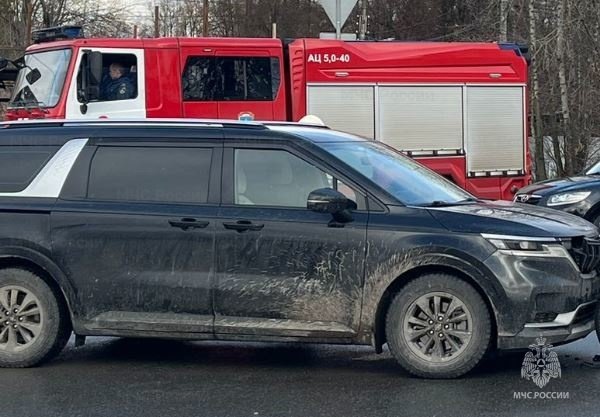 Спасатели МЧС принимали участие в ликвидации ДТП в г. Калуга, ул. Комсомольская Роща